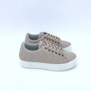 Fille De Fleurs Arve Cipria